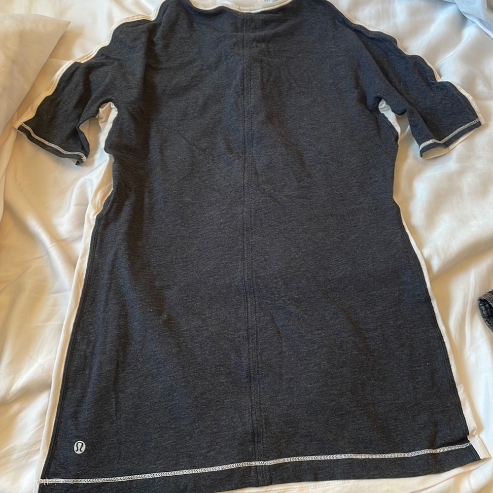 Lululemon Tee